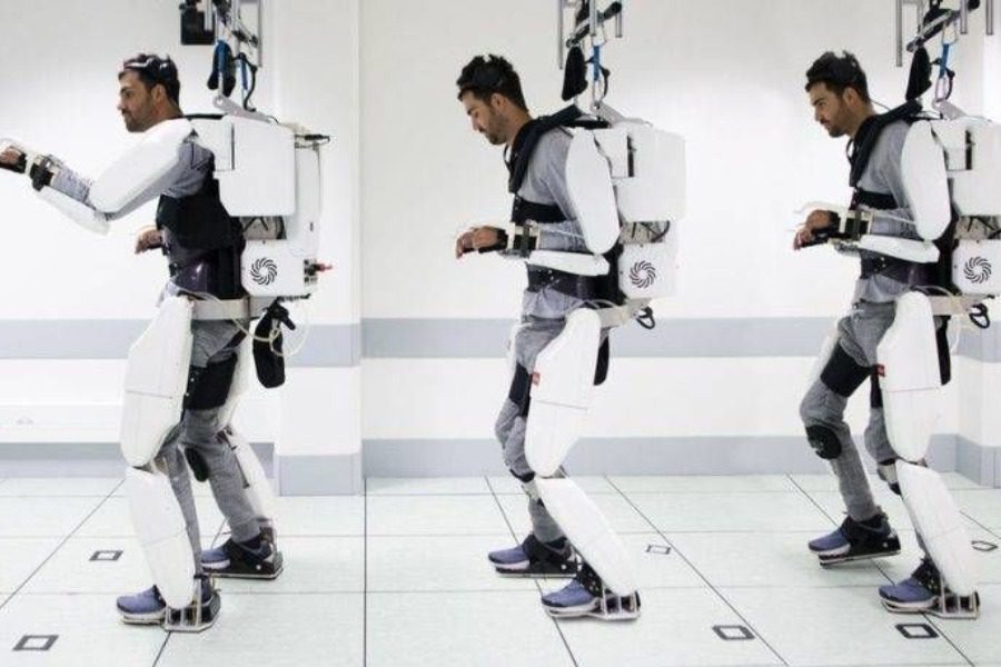 Δείτε τον ολόσωμο ρομποτικό εξωσκελετό “Ours” που επιτρέπει τετραπληγικούς ανθρώπους να ξανακινηθούν
