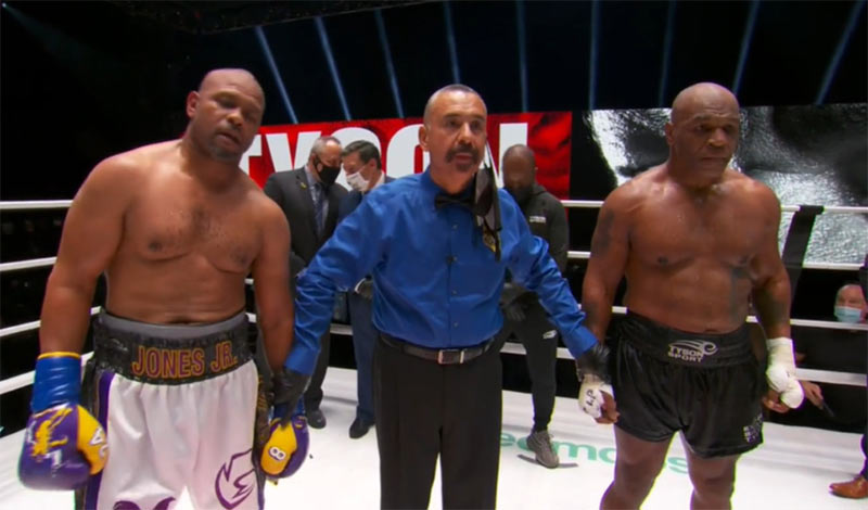 Mike Tyson vs. Roy Jones, Jr. θρυλική ισοπαλία μετά από 8 γύρους (βίντεο)